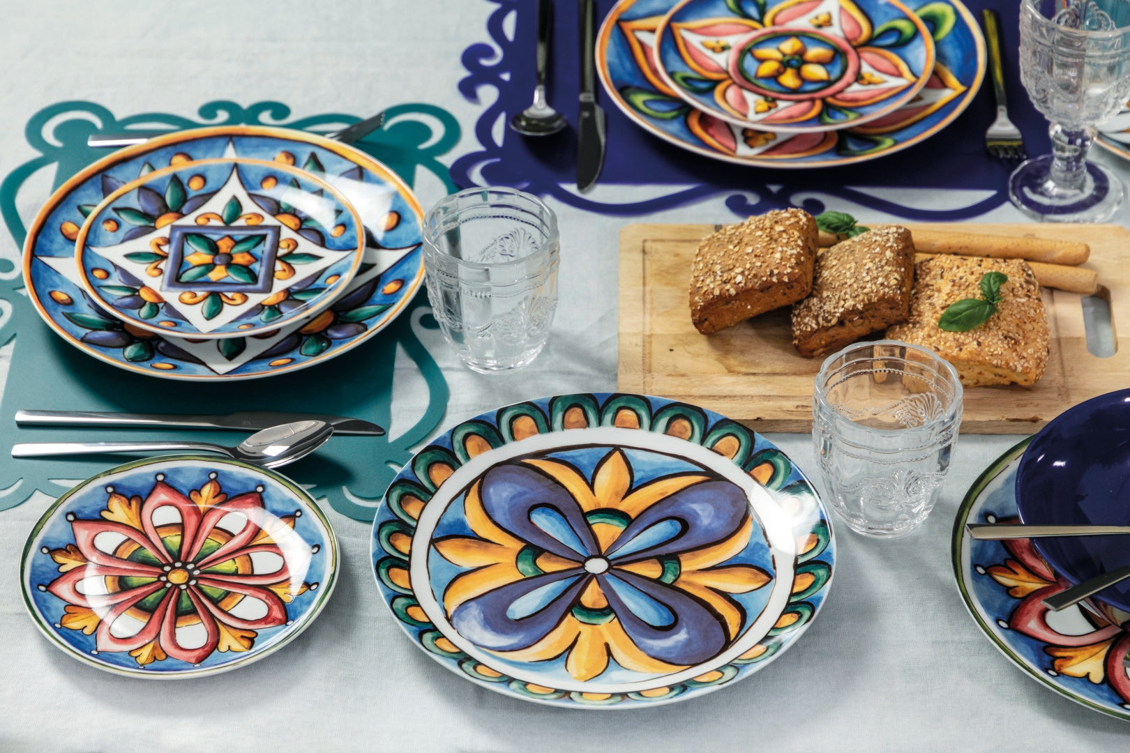 Servizio piatti da tavola in porcellana 18 pezzi Le Maioliche