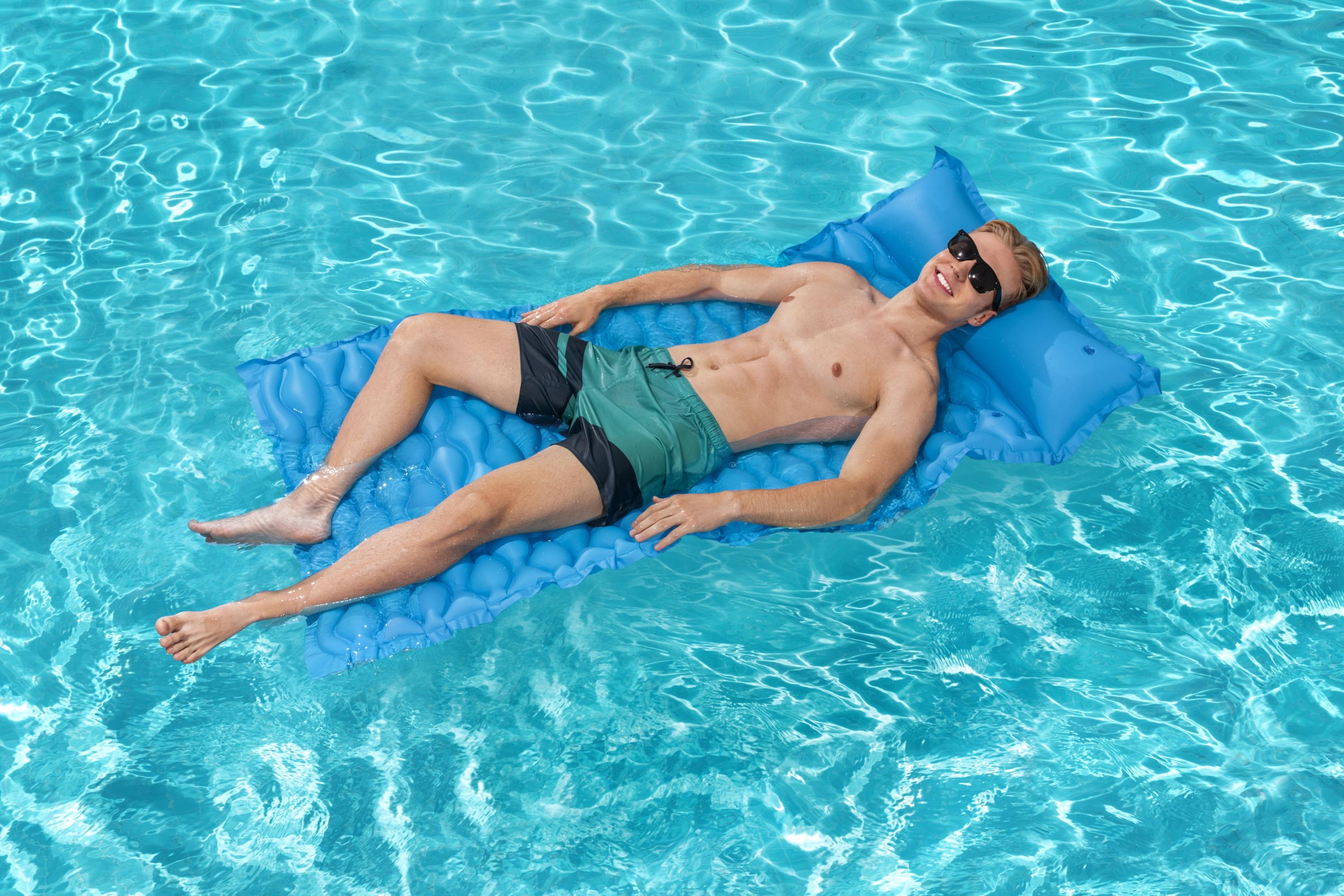 Materassino gonfiabile arrotolabile salva spazio mare piscina campeggi –  Briconess Business Italia
