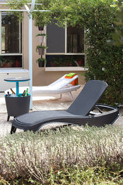 Lettino da giardino reclinabile in resina effetto Rattan colore Antracite bordo piscina Keter Atlantic Sunlounger