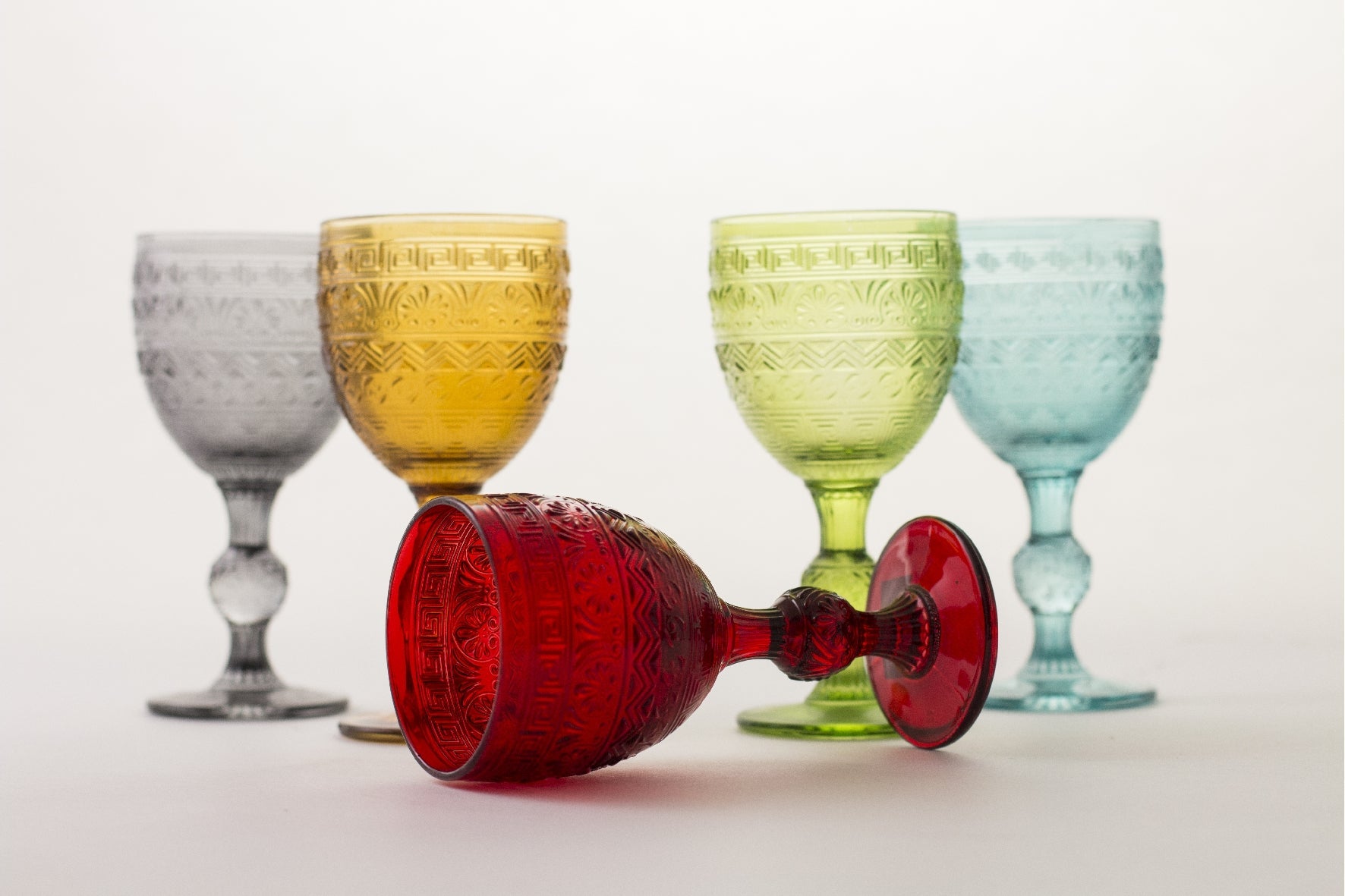 Bicchieri calici in vetro colorato set 6 calici 235 ml Mexico – Briconess  Business Italia